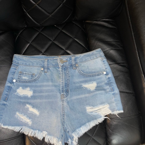 Refuge jean shorts - Picture 2 of 4